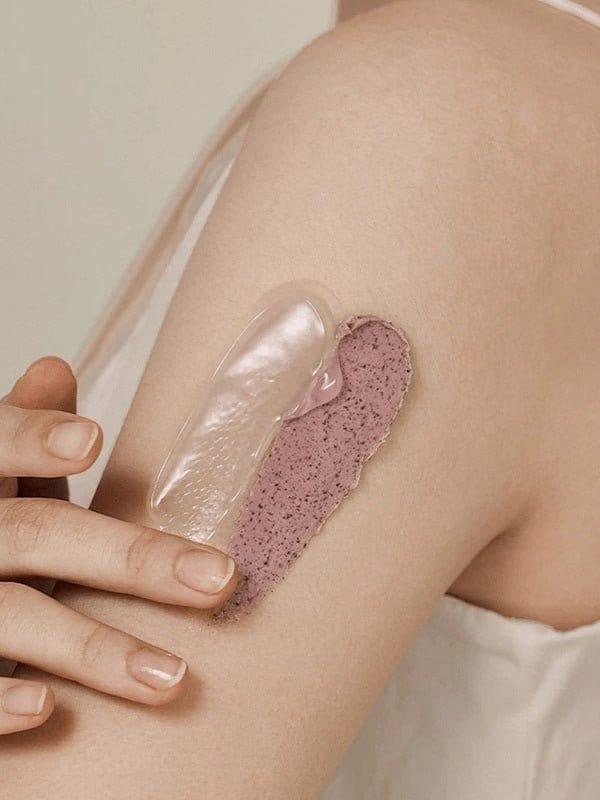 Beauty of Joseon Red Bean Mask – Application on Skin for Pore Care and Oil Control