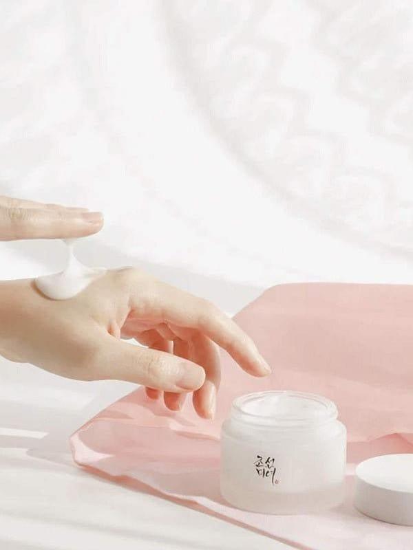 Benefits of Dynasty Cream – deeply hydrating, brightening, and supports skin elasticity and barrier function