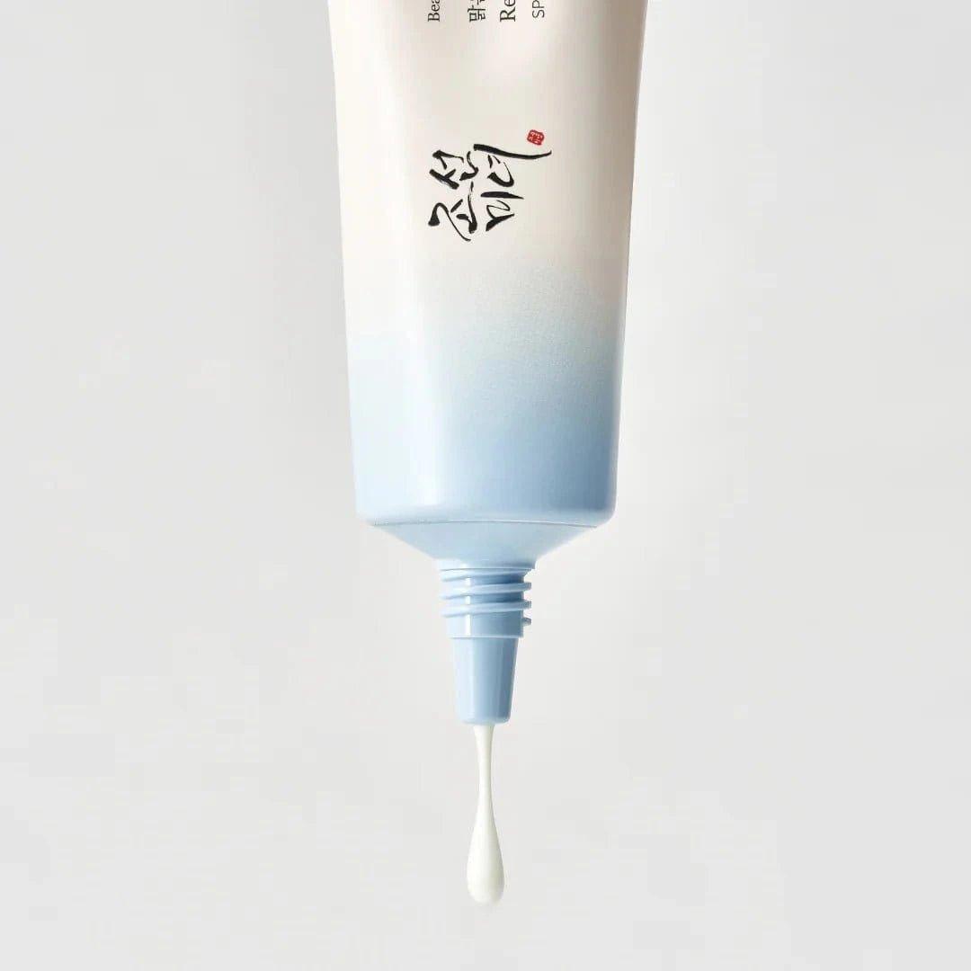 Texture of Relief Sun Aqua-Fresh – Non-Greasy, Creamy Sunscreen Finish