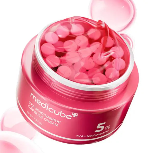 lightweight cream with visible capsules to brighten and even skin tone